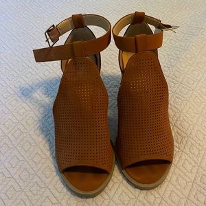 Brown Wedges